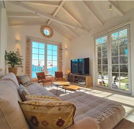 4 bedroom villa with pool and sea views, Kumbor, sleeps 8-10